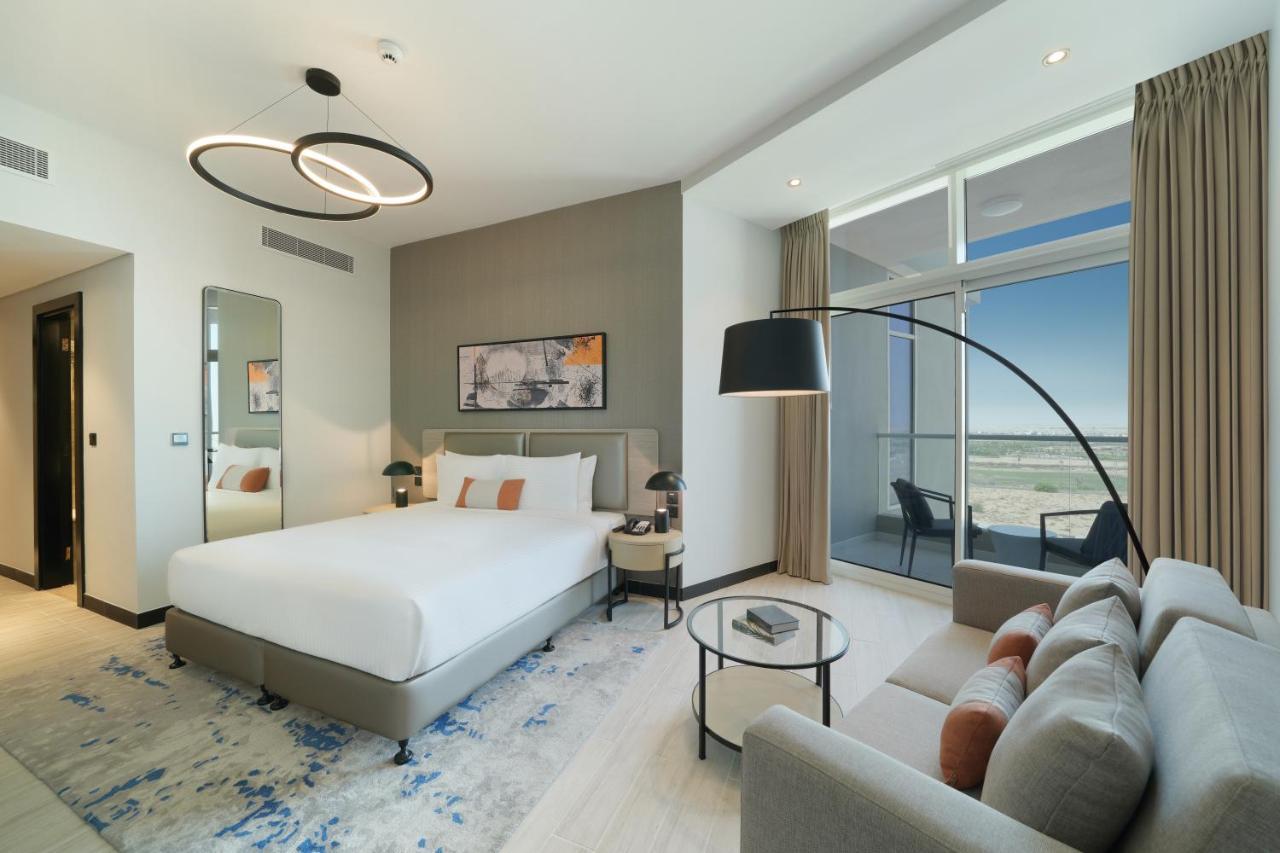 Damac Hills 2 Hotel, An Edge By Rotana Hotel ドバイ エクステリア 写真
