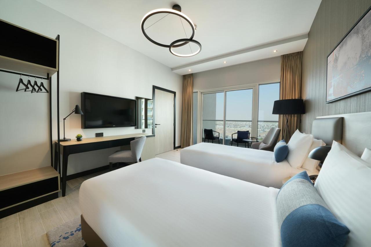 Damac Hills 2 Hotel, An Edge By Rotana Hotel ドバイ エクステリア 写真