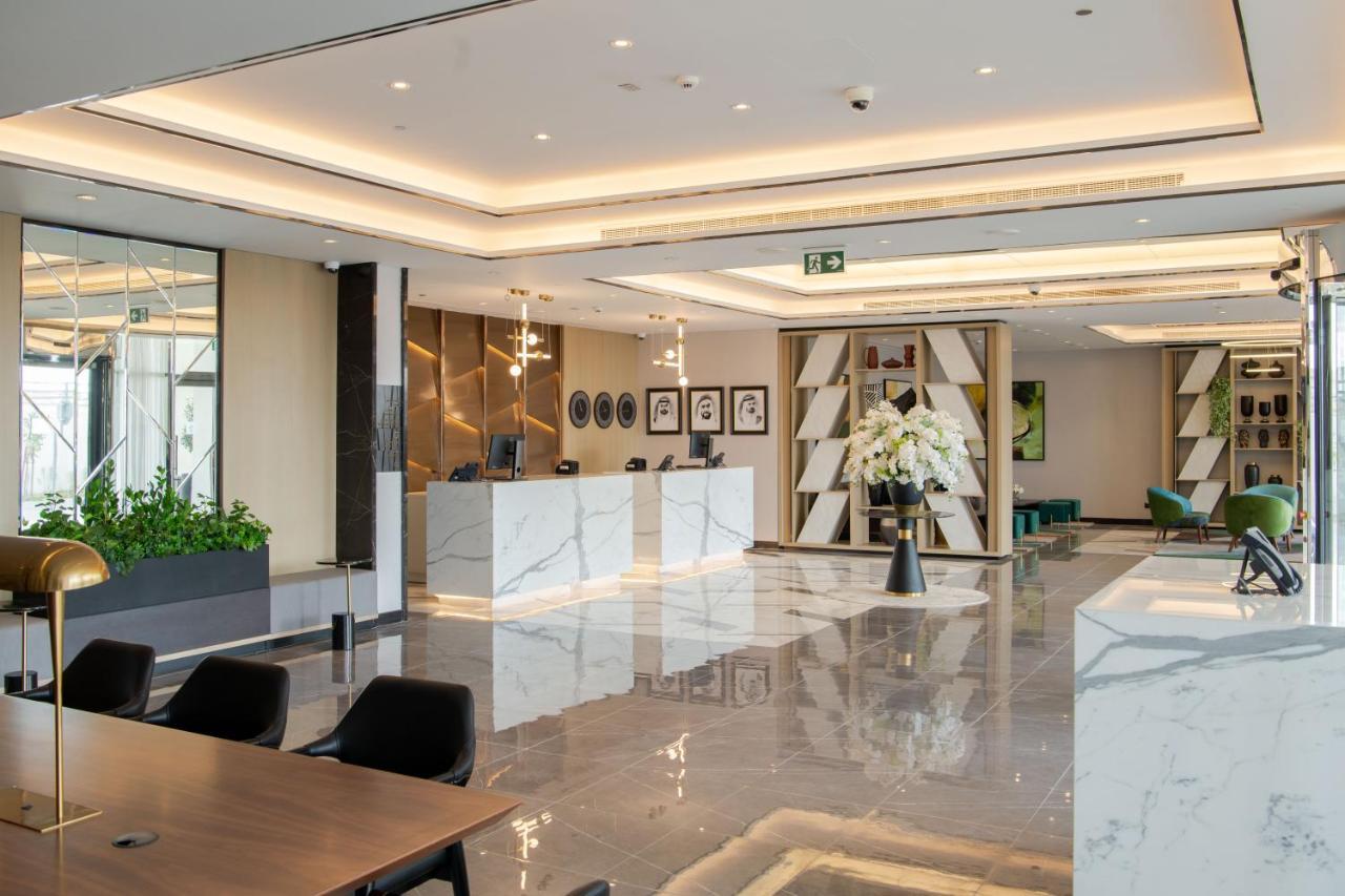 Damac Hills 2 Hotel, An Edge By Rotana Hotel ドバイ エクステリア 写真