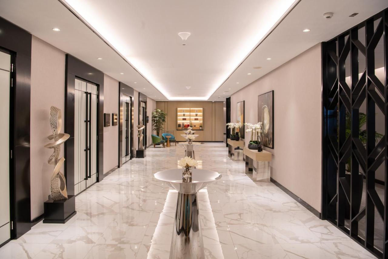 Damac Hills 2 Hotel, An Edge By Rotana Hotel ドバイ エクステリア 写真