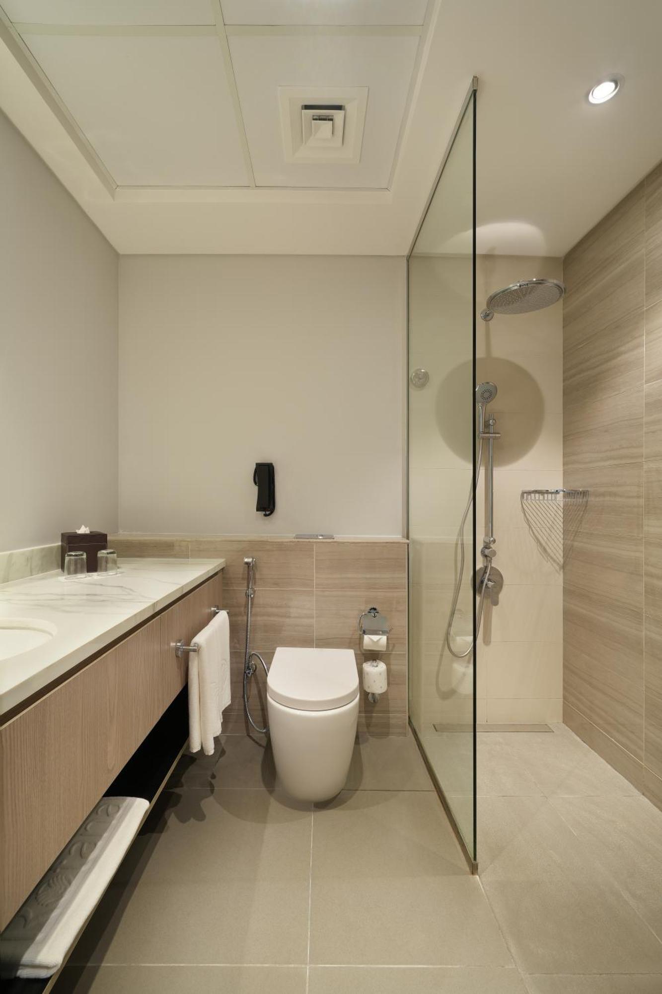 Damac Hills 2 Hotel, An Edge By Rotana Hotel ドバイ エクステリア 写真